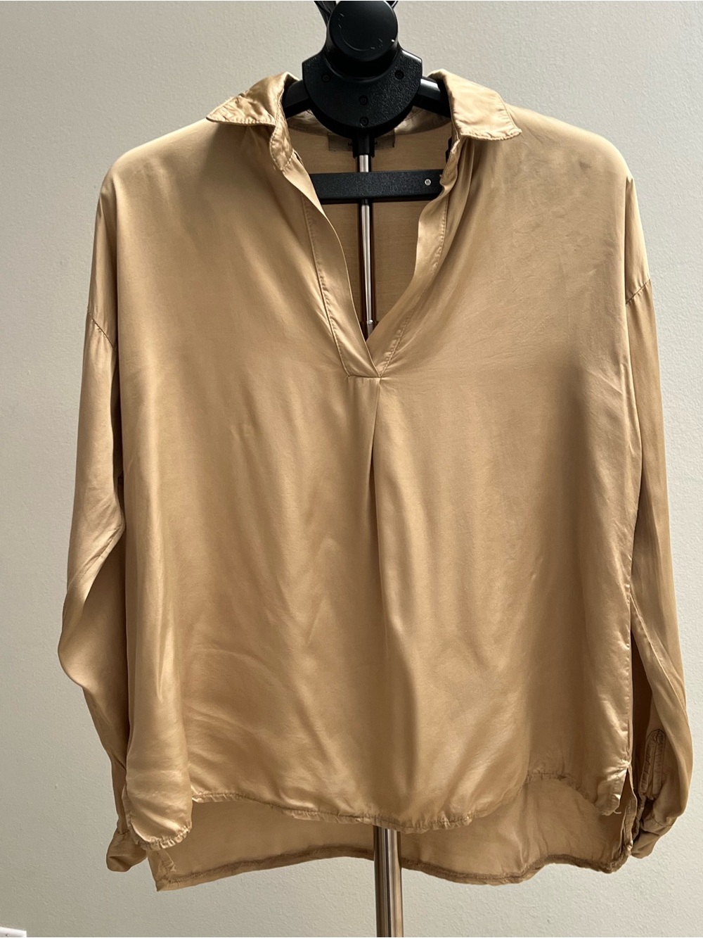 J.S. Millennium Viscose Pull-Over Blouse – Champagne/Gold brown Approx. Medium